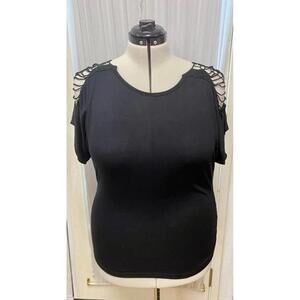 Tea n Rose. Size large. New without tags.